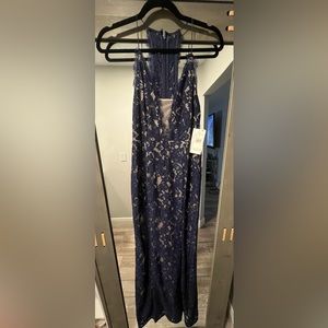 Aidan
AIDAN MATTOX halter mermaid dress